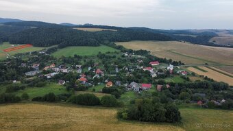 pozemok pod lesom - 2