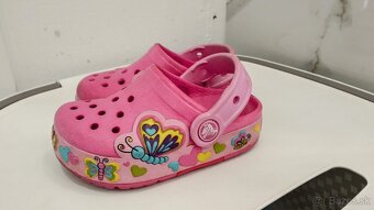 Predám detské dievčenske CROCS 7€ - 2
