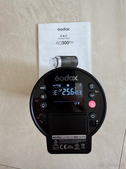 zábleskové svetlo Godox AD300pro - 2