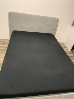 Čalúnená posteľ 140x200 s úložným priestorom - 2