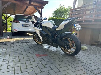 Kawasaki ZX-10R Ninja 1000 - 2