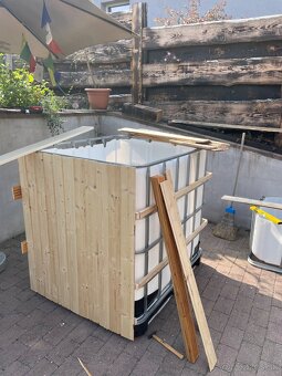Drevený Kryt na IBC - 2