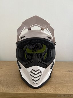 Motocross prilba - 2