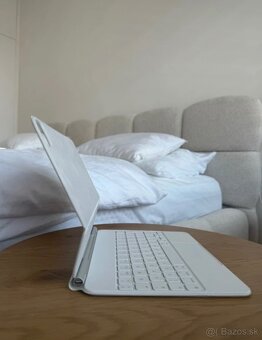 Apple Magic Keyboard - 2