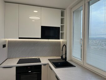 KOMPLETNÁ REKONŚTRUKCIA MODERNÝ 3 IZBOVÝ BYT S LOGGIOU - 2