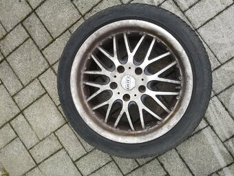 Disky DOTZ R17 ET35 - 2