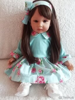 Realistická bábika so šatkami - 2