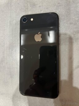 iPhone 8 64GB - 2