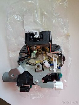 Kufor zamok Mazda CX 30 - 2