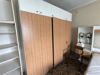 Manželská posteľ+ skrine - 2