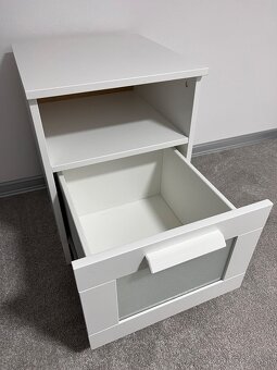Ikea nočný stolík - 2