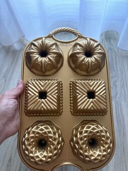 Forma na mini babovky Nordic Ware - 2