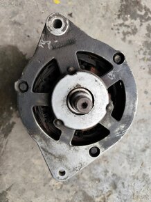 Alternátor 14V/70A - 2