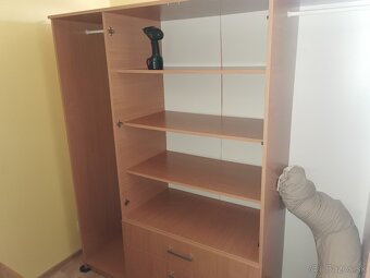 Skriňa buk 200x200 na predaj - 2