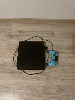 PS4 Slim - 2