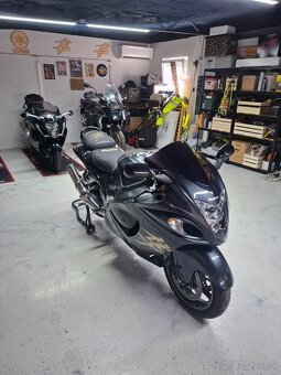 Suzuki gsxr 1300 hayabusa - 2
