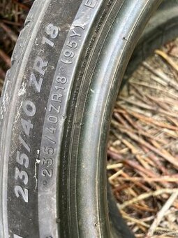 Michelin 235/40 R18 DOT 17/22 - 2
