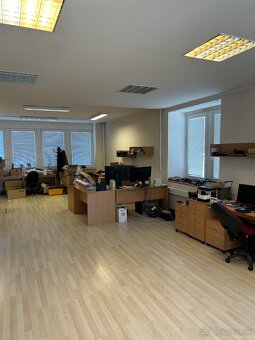 Kancelárske priestory v širšom centre s parkovaním - 2
