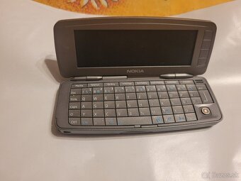 Predám Nokiu9300i - 2