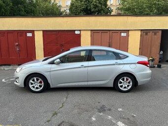 Hyundaj i40 1.7 CRDI 100kw 153tis.km sedan - 2
