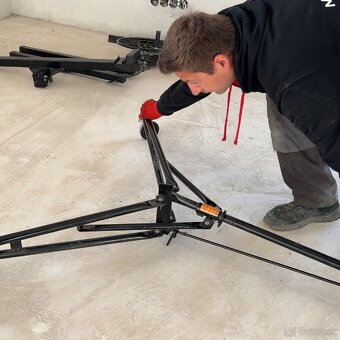 Zdvihák na sadrokartónové dosky - 2