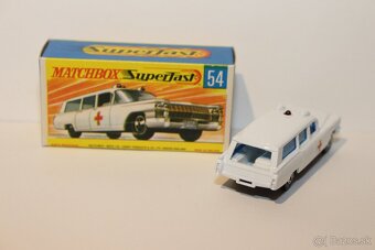 Matchbox SF Cadillac ambulance - 2