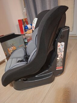 Autosedacka Nania - 2