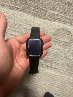 Predám Apple watch series 7 - 2