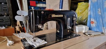 Predám šijací stroj - 2