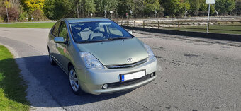 Toyota Prius - 2