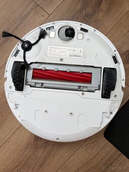 Predam roboticky vysavac RoborocQ7Max + - 2