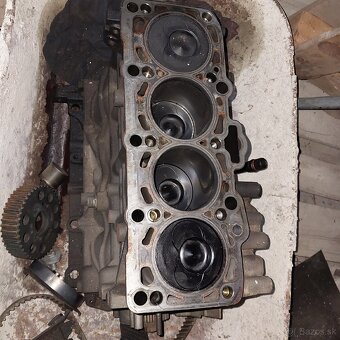 Hlava , blok 1.9 tdi 77kw BXE - 2