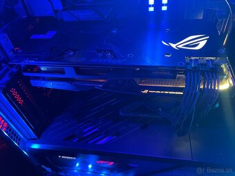 AMD RX 5700 XT asus rog - 2