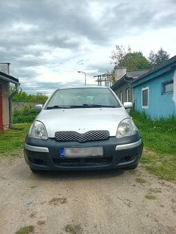 Toyota Yaris - 2