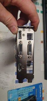 Krasna a mimoroadne ticha karta STRIX GTX 950 - 2
