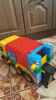 Smetiarske auto a Požiarnicke auto - 2