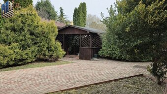 Exkluzívny 8-izbový rodinný dom s bazénom - Luxus a pohodlie - 2