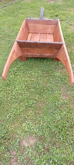 Starý drevený fúrik - 2