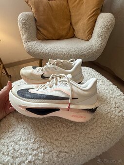 nike zoomfly 6 cislo 40 - 2