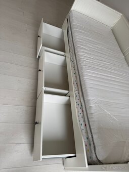 IKEA HEMNES BIELA s 2 matracmi - 2