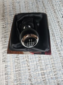 Riadiaca páka passat b6 5 rýchlostná Nová. - 2