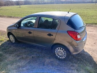Predám opel corsa benzin automat - 2