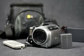 Kamera Canon HG10 - full HD, 40GB HDD, 10x Zoom - 2