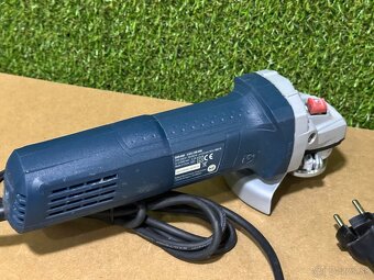 BOSCH Uhlová brúska GWS 880 125mm - 2