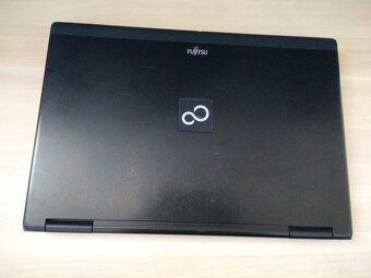 predám FUJITSU CELZIUS H700 , Windows 7 , FULL HD. - 2