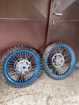 Kolesa yamaha yzf - 2