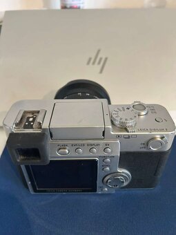 LEICA Digilux 2 - 2