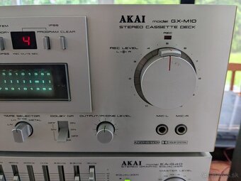 Akai - 2