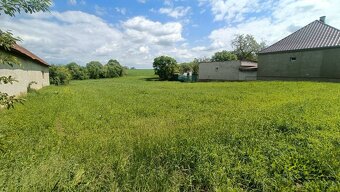 Hajná nová Ves - pozemok na výstavbu RD, 880m2 - 2