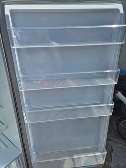 Chladnička s mrazničkou Samsung RB38T600DSA/EF strieborná - 2
